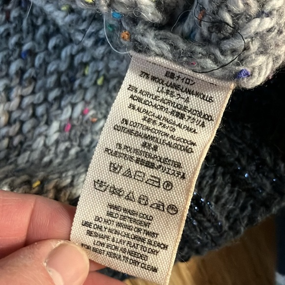 Free People warm and cozy boxy sweater size Large - Picture 4 of 4